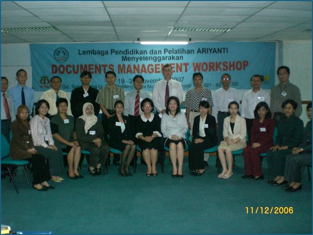 <h4>Dokumentasi Training dan Workshop Document Management System (DMS)</h4>