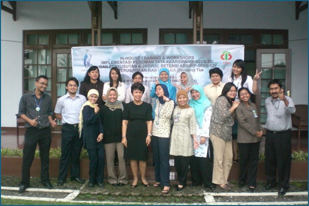 <h4>Dokumentasi Training dan Workshop Document Management System (DMS)</h4>