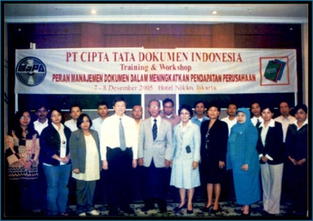 <h4>Dokumentasi Training dan Workshop Document Management System (DMS)</h4>